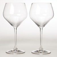 Varietal-specific, Riedel's Heart to Heart collection was developed to draw out maximum flavor from your favorite vintages through meticulously designed extra angles. Classically styled, they feature shorter stems that cut down on breakage. Varietal-specific, Riedel's Heart to Heart collection was developed to draw out maximum flavor from your favorite vintages through meticulously designed extra angles. Classically styled, they feature shorter stems that cut down on breakage.