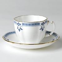 Though Grenville's geometric shapes and studs, set in a narrow border, lend the pattern a modern feel, the stylish leaf and flower elements closely follow classic Derby tradition. Though Grenville's geometric shapes and studs, set in a narrow border, lend the pattern a modern feel, the stylish leaf and flower elements closely follow classic Derby tradition.
