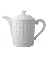 This unique pattern is inspired by the architecture of the famous Louvre Museum in Paris and made of exquisite Limoges porcelain. This unique pattern is inspired by the architecture of the famous Louvre Museum in Paris and made of exquisite Limoges porcelain.