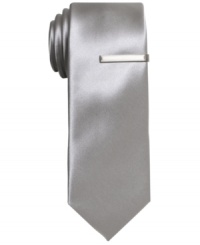 Lose a few inches and get hip to the new skinny shape of this skinny tie from Alfani RED.