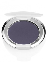LASTING EYE SHADOW is a unique shadow that can be transparent or opaque, depending on whether it is applied wet or dry. Contains a high concentration of ginseng to enhance skin's condition and impart greater elasticity. Does not fade, crease or run. 