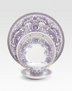 Inspired by the distinguished style of the French Royal Court of Louis XIV, this porcelain collection features the kind of elegance that could only come from the House of Versace. From the Le Grand Divertissement CollectionPorcelain13 diam.Hand washMade in Germany