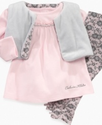 A cute cropped vest paired with printed leggings and a top give this Calvin Klein set a look that make you go ooh! and baby go goo! A cute cropped vest paired with printed leggings and a top give this Calvin Klein set a look that make you go ooh! and baby go goo!