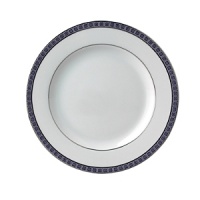 Classically beautiful design sets a flawless, elegant table. Pleasing to a variety of styles and tastes, this collection fits seamlessly into almost any décor. Classically beautiful design sets a flawless, elegant table. Pleasing to a variety of styles and tastes, this collection fits seamlessly into almost any décor.