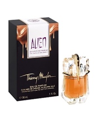 The mysterious notes of ALIEN boldly collide with enhanced notes of salted caramel for an intensified interpretation of an exhilarating, carnal, and deliciously velvety scent. ALIEN Taste of Fragrance is radiantly captured in a crystalline bottle to expose the rich, warm, caramelized essence, and is showcased in a delectable package recalling rich gourmet confections. The mysterious notes of ALIEN boldly collide with enhanced notes of salted caramel for an intensified interpretation of an exhilarating, carnal, and deliciously velvety scent. ALIEN Taste of Fragrance is radiantly captured in a crystalline bottle to expose the rich, warm, caramelized essence, and is showcased in a delectable package recalling rich gourmet confections.