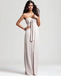 Wear the ties of this Splendid striped maxi dress tied neatly at the bust or around the neck for ultimate versatility. Wear the ties of this Splendid striped maxi dress tied neatly at the bust or around the neck for ultimate versatility.