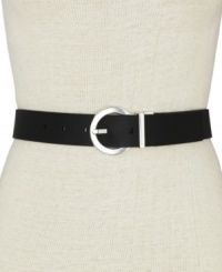 Get two simply perfect looks in one with this smooth leather, reversible belt. Get two simply perfect looks in one with this smooth leather, reversible belt.