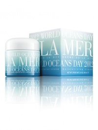 Since 2005, La Mer has profoundly worked with Oceana to promote ocean protection and restoration. To commemorate World Oceans Day 2012, La Mer has designed a collectible limited edition Crème de la Mer and will make a flat donation to Oceana's habitat protection campaign. 3.4 oz.