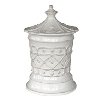 Pretty floral patterns pay homage to the beauty of some of the world's most famous gardens in a variety of floral patterns. This Jardins Du Monde medium canister is a great addition to your table, set with wit and style. Pretty floral patterns pay homage to the beauty of some of the world's most famous gardens in a variety of floral patterns. This Jardins Du Monde medium canister is a great addition to your table, set with wit and style.