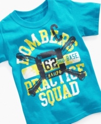 Put your weight into it. He'll feel like a heavy-hitter in this stylish and sporty graphic t-shirt from Greendog. Put your weight into it. He'll feel like a heavy-hitter in this stylish and sporty graphic t-shirt from Greendog.