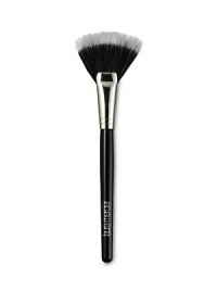 Specifically designed to be used with the Invisible Loose Setting Powder, lightly sweeps setting powder onto skin to help create a soft focus effect, diminishing the look of fine lines and imperfections while visibly smoothing skin. Specifically designed to be used with the Invisible Loose Setting Powder, lightly sweeps setting powder onto skin to help create a soft focus effect, diminishing the look of fine lines and imperfections while visibly smoothing skin.