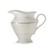 Like icing on a wedding cake, the Ballet Icing Collection elicits both awe and admiration as it captures the graceful elements and sweeping orchestrations of dance. The delicate piping of the pattern evokes the craft of a master cake decorator forming circular spirals in white on our newest fine bone china patterns. Like icing on a wedding cake, the Ballet Icing Collection elicits both awe and admiration as it captures the graceful elements and sweeping orchestrations of dance. The delicate piping of the pattern evokes the craft of a master cake decorator forming circular spirals in white on our newest fine bone china patterns.