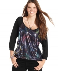 Look stunning in sequins with Eyeshadow's three-quarter-sleeve plus size top, finished by a banded hem. Look stunning in sequins with Eyeshadow's three-quarter-sleeve plus size top, finished by a banded hem.