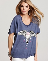 A winged animal skull graphic adds edge to this WILDFOX tee, fashioned in an oversize silhouette for a cool, boyish fit.