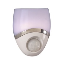 AmerTac 73092CC LED Motion-Activated Nite Lite AmerTac 73092CC LED Motion-Activated Nite Lite