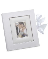 Showcase your treasured memories with a true treasure. The Opal Innocence album features a delicate vine pattern accented by matte and polished silver. Holds 160 4x6 photos. Showcase your treasured memories with a true treasure. The Opal Innocence album features a delicate vine pattern accented by matte and polished silver. Holds 160 4x6 photos.