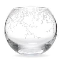 Our garden grows with a bright flourish of foliage, adding a dash of playful polish to classic crystalware. Each piece is irresistibly chic and perfect for an enchanting soiree or everyday. Our garden grows with a bright flourish of foliage, adding a dash of playful polish to classic crystalware. Each piece is irresistibly chic and perfect for an enchanting soiree or everyday.