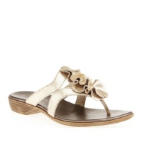 Clarks Women's Dusk Azore Sandal,Gold Leather,5 M US Clarks Women's Dusk Azore Sandal,Gold Leather,5 M US
