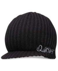 Charmingly handsome ribbed visor beanie by Quiksilver.