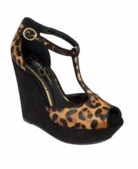 Printed textures make this t-strap a true a winner. Jessica Simpson's Shama platform wedge sandals will add feminine edge to any outfit in your closet. Printed textures make this t-strap a true a winner. Jessica Simpson's Shama platform wedge sandals will add feminine edge to any outfit in your closet.