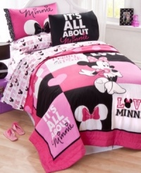 Pretty in pink! Enjoy sweet dreams every night with these decorative pillows from Disney, featuring a pink, black and white color scheme with ruffle and embroidered accents. Pretty in pink! Enjoy sweet dreams every night with these decorative pillows from Disney, featuring a pink, black and white color scheme with ruffle and embroidered accents.