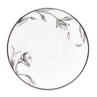 This stylish platinum-banded pattern features charcoal-like florals that decorate the rim and interior of each piece. Inspired by the designs found in an artist's sketchbook, Floral Illustrations serves as the perfect canvas for any meal.