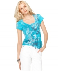 Layered prints create a cascading effect on Calvin Klein Jeans' effortlessly cool tee. Layered prints create a cascading effect on Calvin Klein Jeans' effortlessly cool tee.