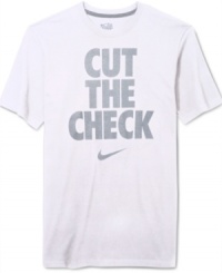 Casual style pays off with this graphic t-shirt from Nike. Casual style pays off with this graphic t-shirt from Nike.
