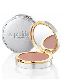 Enhanced with a technology of light refraction and luminosity, Cellular Radiance Cream Blush easily applied by fingertips, has a hint of opalescent shimmer in four beautiful shades that provide long-wearing, non-drying colour. 