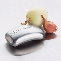 If you love to cook but hate the lingering odor of onion and garlic on your hands, the Amco bar is the perfect solution. Crafted in the shape of a bar of soap, Amco's stainless steel bar rubs away odor on your hands from foods like garlic, onion and fish. If you love to cook but hate the lingering odor of onion and garlic on your hands, the Amco bar is the perfect solution. Crafted in the shape of a bar of soap, Amco's stainless steel bar rubs away odor on your hands from foods like garlic, onion and fish.