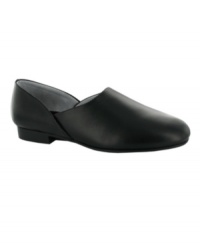Men's house shoes for the guy who practically sleeps in his suit. There's no doubting that these distinguished slippers for men from L.B. Evans are the right comfort gear. Men's house shoes for the guy who practically sleeps in his suit. There's no doubting that these distinguished slippers for men from L.B. Evans are the right comfort gear.