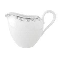 White Lace bone china is characterized by its diverse series of borders all rendered in precious platinum. The classic combination of platinum and white radiates on the table. A truly classic look. White Lace bone china is characterized by its diverse series of borders all rendered in precious platinum. The classic combination of platinum and white radiates on the table. A truly classic look.