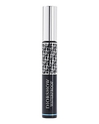 Rediscover the favourite of the pros in a new waterproof version. A catwalk staple, Diorshow Waterproof elevates your eyes to star status anytime and every time. Diorshow Waterproof Mascara offers an ultra-glamorous make-up result - with lashes thickened, lengthened and curved to the nth degree - simply extraordinary, combined with state-of-the-art Aquastop technology for excellent water-resistance.