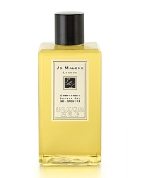 Grapefruit is a lively, uplifting citrus with a spicy heart. Grapefruit and tangerine are combined with vetiver and rosemary to create this outspoken citrus scent. Grapefruit Shower Gel gets skin sparkling clean and leaves just a hint of fragrance. It awakens the senses with a moisturizing lather. Grapefruit is a lively, uplifting citrus with a spicy heart. Grapefruit and tangerine are combined with vetiver and rosemary to create this outspoken citrus scent. Grapefruit Shower Gel gets skin sparkling clean and leaves just a hint of fragrance. It awakens the senses with a moisturizing lather.