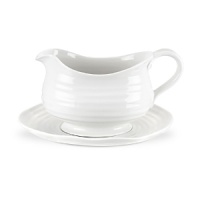 This set of dinnerware designed by famed cook and food writer Sophie Conran offers a modern organic aesthetic in unique shapes for an elegant and durable everyday collection.