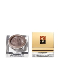 FARD LUMIÈRE AQUARÉSISTANT Waterproof Cream Eye Shadow is a lightweight cream eye shadow which feels fresh upon application. The eyelids are dressed with a long-lasting, luminous and waterproof veil of colour. 4 shades with metallic finish. FARD LUMIÈRE AQUARÉSISTANT Waterproof Cream Eye Shadow is a lightweight cream eye shadow which feels fresh upon application. The eyelids are dressed with a long-lasting, luminous and waterproof veil of colour. 4 shades with metallic finish.