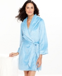So plush and cozy. Jones New York's Plush Terry Animal Burnout wrap features an oversized collar and slips on so easily and comfortably. So plush and cozy. Jones New York's Plush Terry Animal Burnout wrap features an oversized collar and slips on so easily and comfortably.