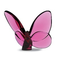 Whether as a place setting, a gift or a decorative item, the charming crystal lucky butterfly emanates a sense of happiness and hope. Whether as a place setting, a gift or a decorative item, the charming crystal lucky butterfly emanates a sense of happiness and hope.