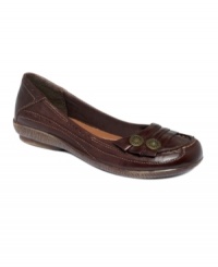 A smooth ride. Make your every day commute that much more comfortable with the Katalina flats by Bare Traps. A smooth ride. Make your every day commute that much more comfortable with the Katalina flats by Bare Traps.