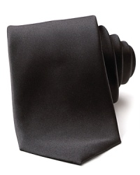 Solid silk, classic black tie. Solid silk, classic black tie.