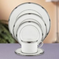 Lenox Westerly Platinum Creamer Lenox Westerly Platinum Creamer