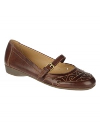 Spoil yourself with stylish comfort. The Indulge flats by Naturalizer feature lovely cut-out detailing and contrast stitching with a Mary Jane strap for an exceptional fit. Spoil yourself with stylish comfort. The Indulge flats by Naturalizer feature lovely cut-out detailing and contrast stitching with a Mary Jane strap for an exceptional fit.