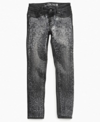 Stun 'em. Eye-catching rhinestones on these skinny jeans from Revolution make it a look that will turn heads. Stun 'em. Eye-catching rhinestones on these skinny jeans from Revolution make it a look that will turn heads.