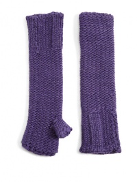 THE LOOKAllover chunky knit constructionFingerless styleTHE MATERIALPolyester/woolCARE & ORIGINDry cleanImported THE LOOKAllover chunky knit constructionFingerless styleTHE MATERIALPolyester/woolCARE & ORIGINDry cleanImported