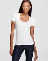 Splendid short sleeve scoopneck top. Short sleeve scoopneck basic tee shirt. Splendid short sleeve scoopneck top. Short sleeve scoopneck basic tee shirt.