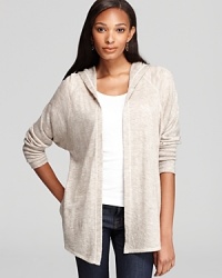 A lightweight layer to transport you through fall, this Soft Joie sweater has a romantic draped front with cozy hand-warming pockets in front--it's our go-to for for weekend strolls. A lightweight layer to transport you through fall, this Soft Joie sweater has a romantic draped front with cozy hand-warming pockets in front--it's our go-to for for weekend strolls.