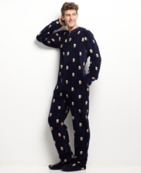 Get some all over comfort with this zip up footie pajama from Club Room. Get some all over comfort with this zip up footie pajama from Club Room.