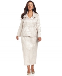 Make the moment even more special when you wear Le Suit's elegant plus size ensemble in gleaming jacquard fabric. Make the moment even more special when you wear Le Suit's elegant plus size ensemble in gleaming jacquard fabric.