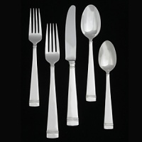 Designed to coordinate with the Vera Wang With Love Fine China, With Love Flatware Collection, communicates its quality and sophistication with a significant weight and dimension. Detailed and balanced this flatware is perfect for both a traditional or modern setting. High quality 18/10 stainless steel flatware. 3-Piece Serving Set includes cake/pie server, gravy ladle and pierced serving spoon. Designed to coordinate with the Vera Wang With Love Fine China, With Love Flatware Collection, communicates its quality and sophistication with a significant weight and dimension. Detailed and balanced this flatware is perfect for both a traditional or modern setting. High quality 18/10 stainless steel flatware. 3-Piece Serving Set includes cake/pie server, gravy ladle and pierced serving spoon.