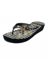 Fall for the charms of Guess Eclipses Flip Flops and their fun nautical embellishments, chain decor and sea-worthy wedge heel! Fall for the charms of Guess Eclipses Flip Flops and their fun nautical embellishments, chain decor and sea-worthy wedge heel!